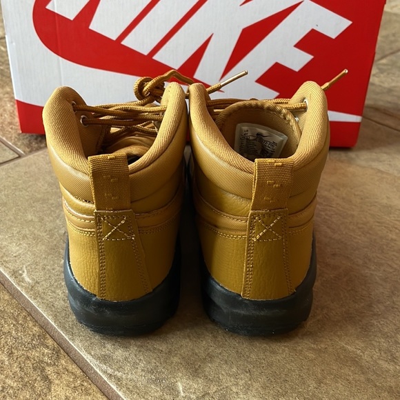 + NIKE + Manoa LTR Boot - Picture 10 of 10